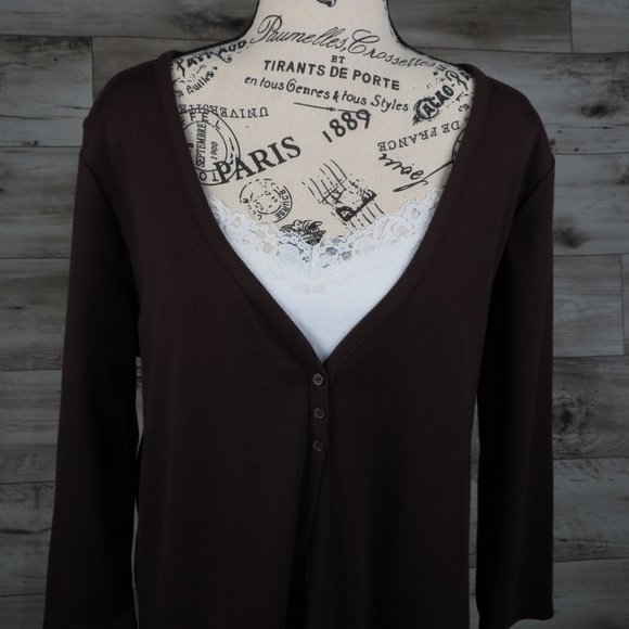 Essentials* Women's 3/4 Sleeve V-Neck Straight Hem Pullover Lace Blouse~ Size XL - Picture 3 of 15